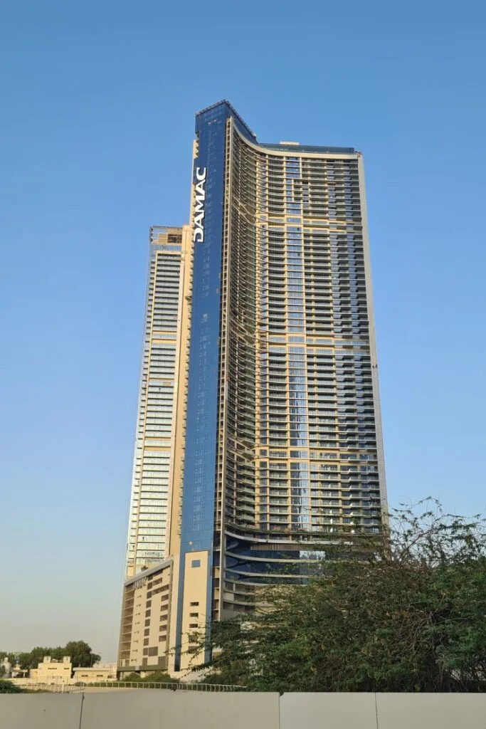 Aykon City – buy apartment in Dubai with Continental Club