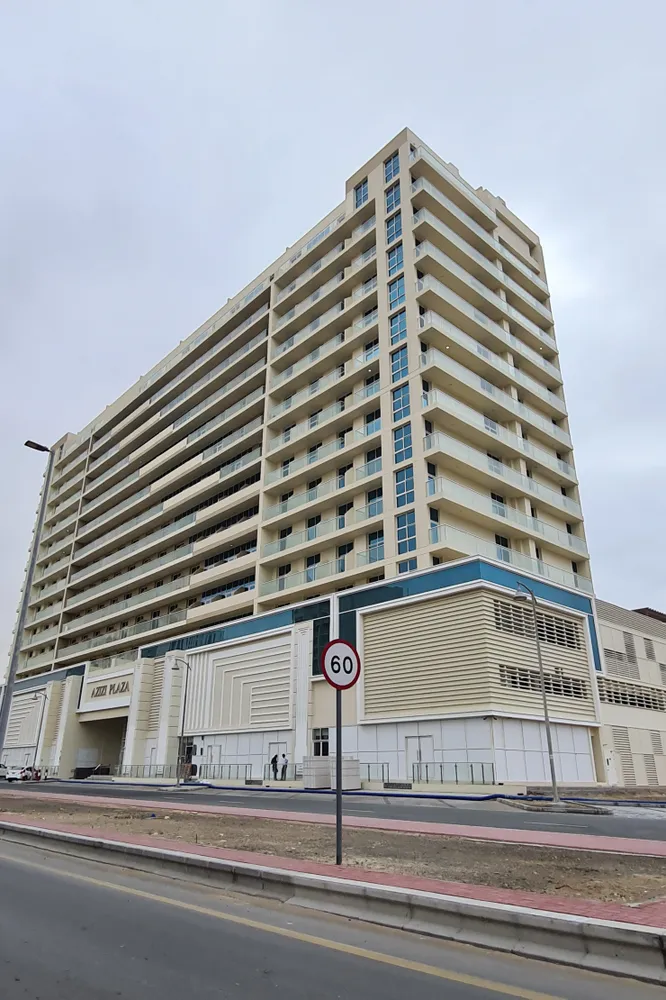 How to sell a property in Dubai in Azizi Plaza – analysis 2026 Continental Club Property LLC