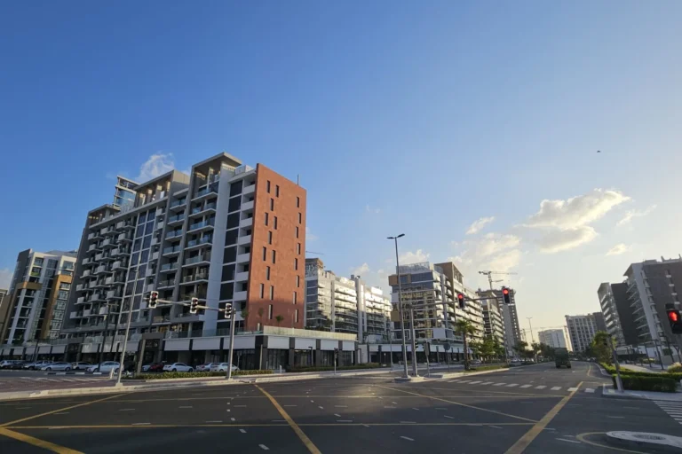 Azizi Riviera