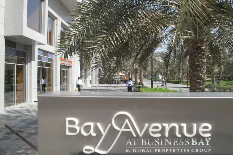 Bay Avenue Mall & Park