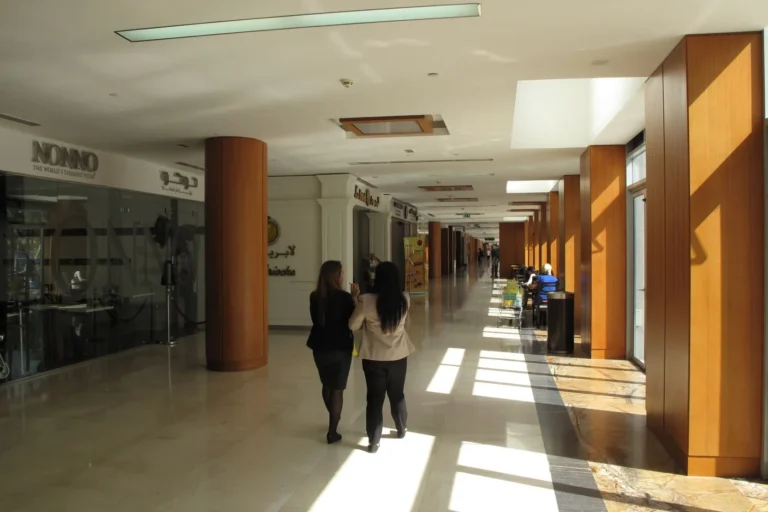 Bay Avenue Mall & Park