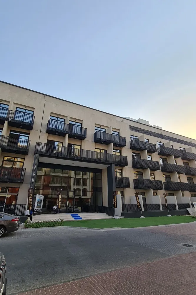 Анализ ROI квартиры в Beverly Residence: данные DLD и реальные сделки Анализ ROI квартиры в Beverly Residence: данные DLD и реальные сделки Continental Club Property LLC