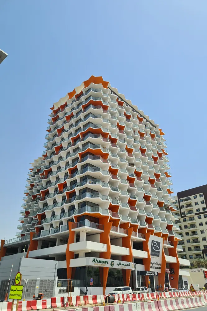 Анализ ROI квартиры в Binghatti Stars: данные DLD и реальные сделки Continental Club Property LLC
