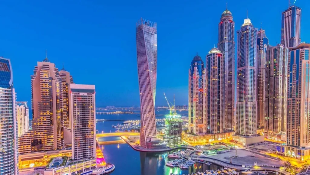 Dubai Marina skyline with Cayan Tower at dusk, Cayan Tower, Dubai Marina, Dubai