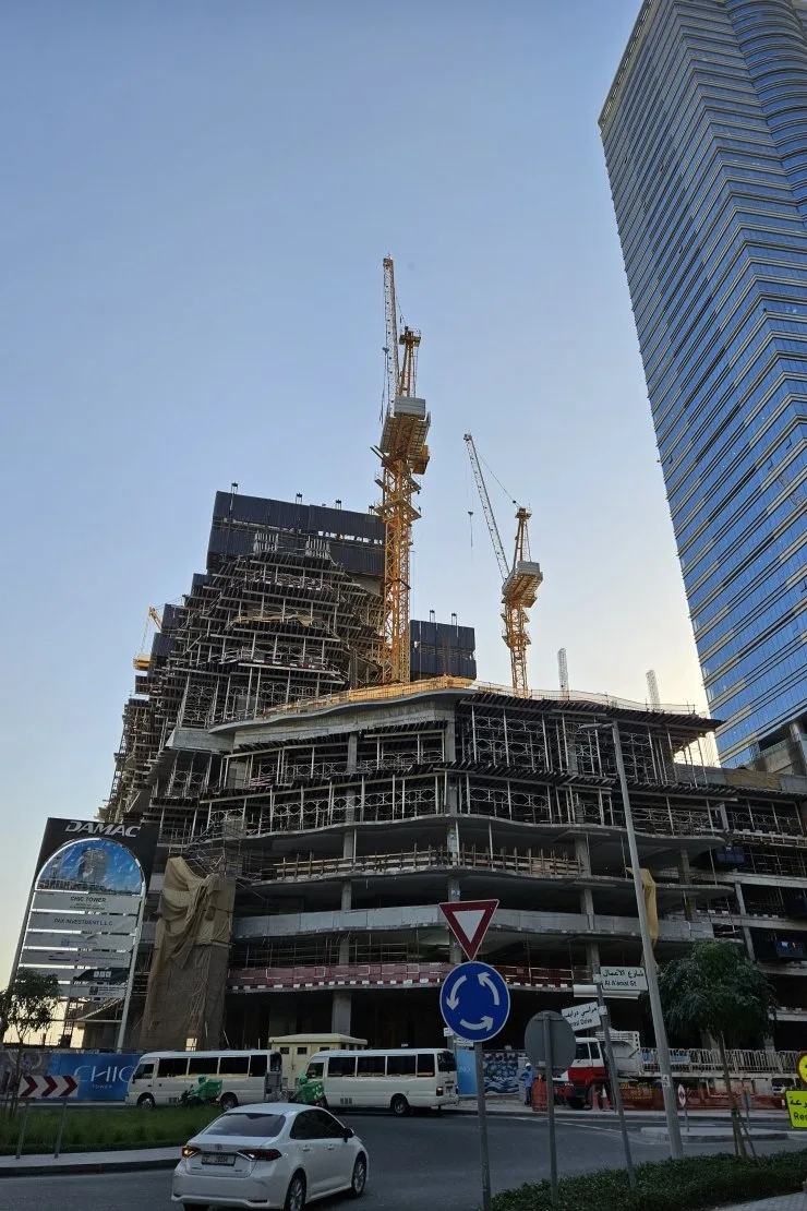 Как купить жильё в Дубае в Chic Tower – анализ 2026