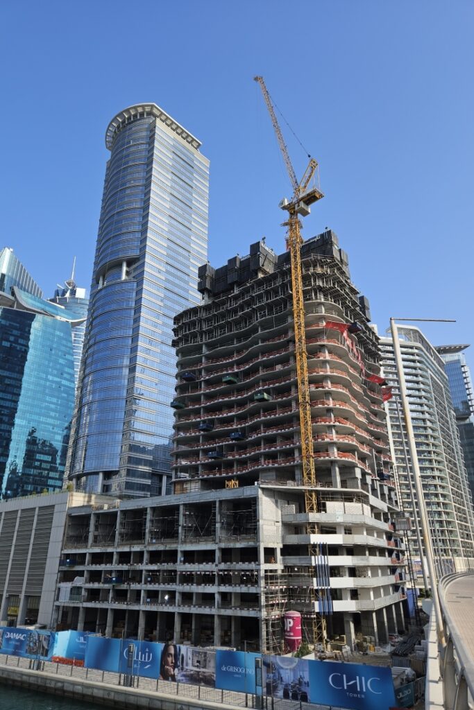 Chic Tower by de Grisogono – buy apartment in Dubai with Continental Club
