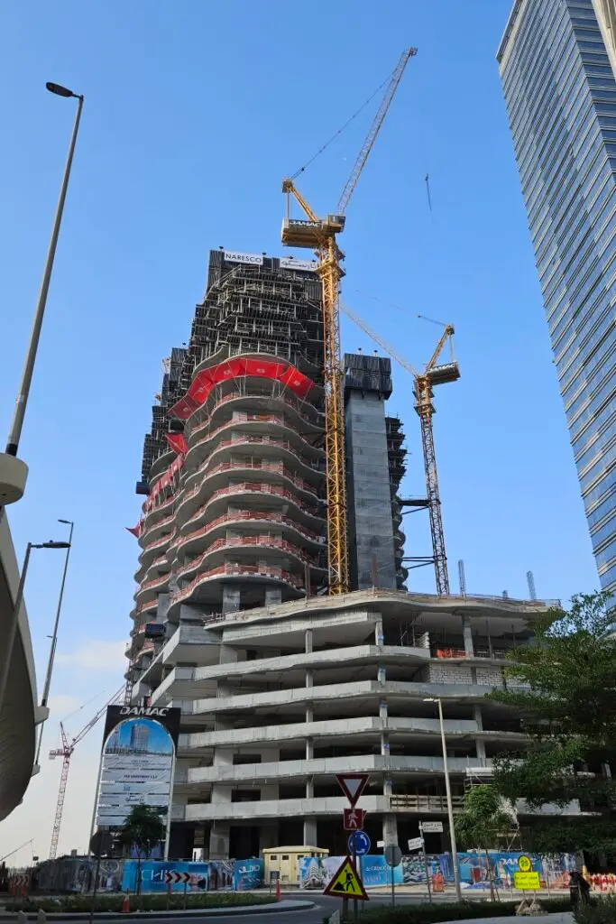 Chic Tower by de Grisogono, Business Bay – by Damac Properties LLC | Continental Club Dubai
