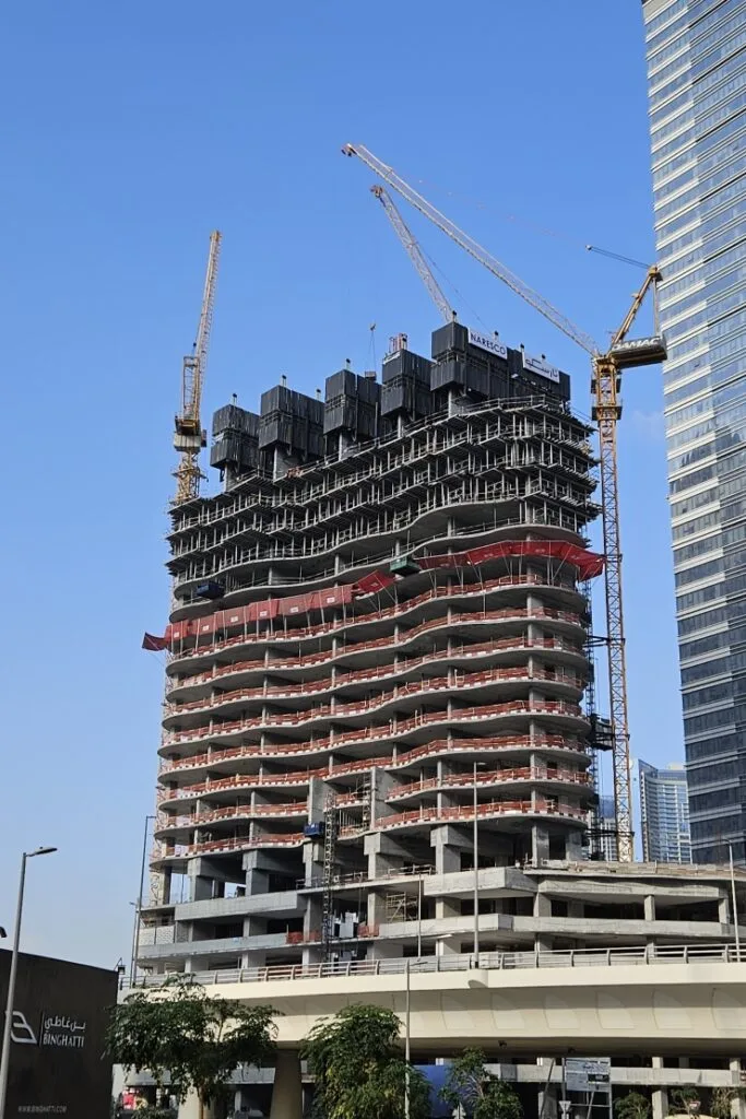 Chic Tower by de Grisogono – buy apartment in Dubai with Continental Club