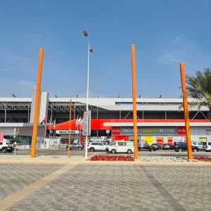 Dubai Autodrome Retail Plaza - Fngmz