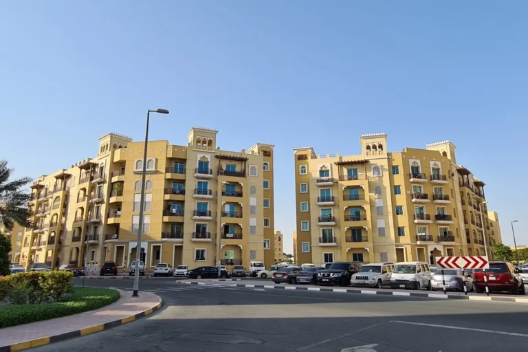 Emarati Cluster