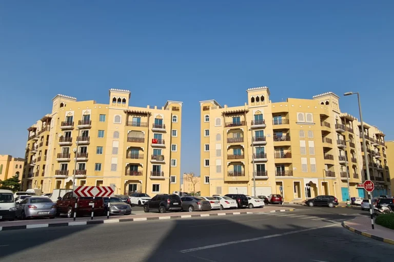 Emarati Cluster