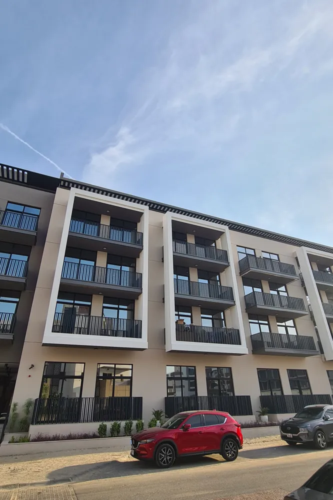 ROI analysis of apartment in Harrington House: DLD data and real deals Continental Club Property LLC