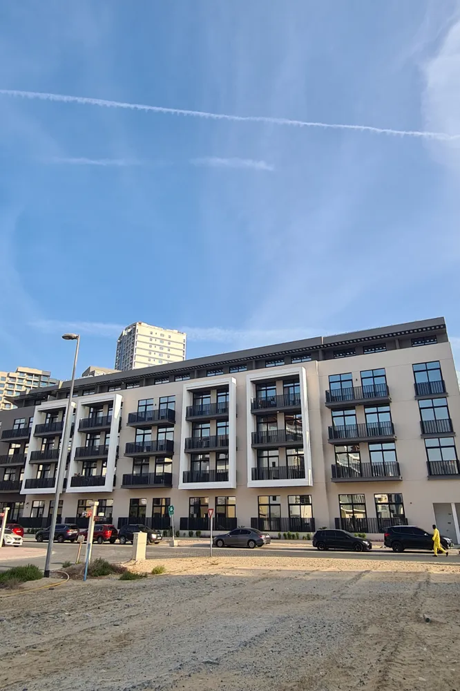 ROI analysis of apartment in Harrington House: DLD data and real deals Continental Club Property LLC