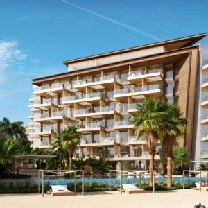 3 Bedroom Apartment in Palm Beach Towers -1