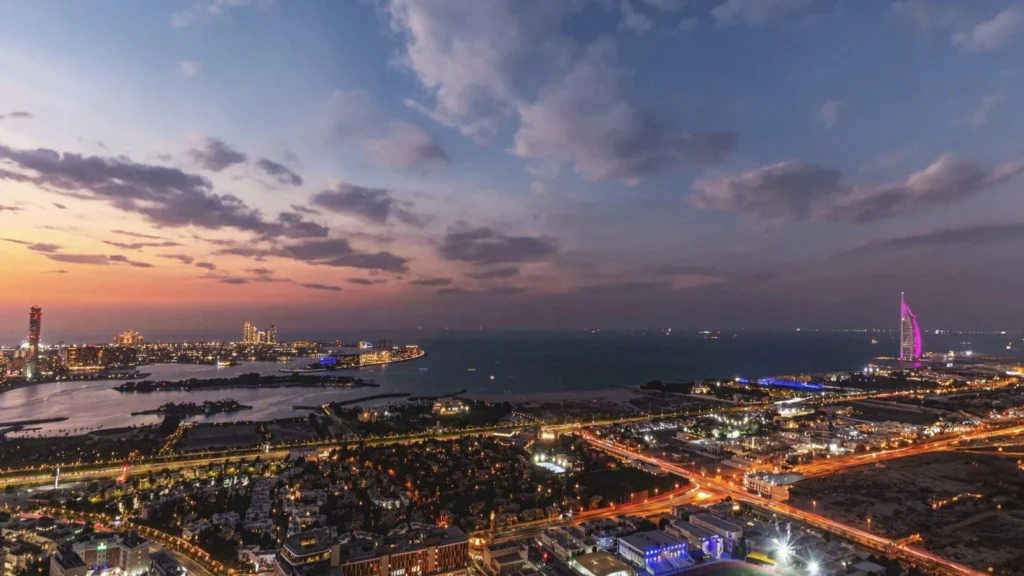 Iconic Tower by Mered Residences Real Estate L.L.C | Mered in Dubai Media City
