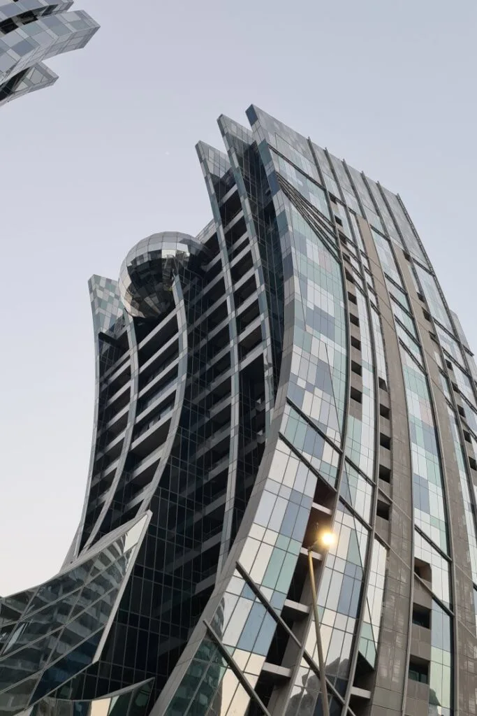 J One curved glass facade