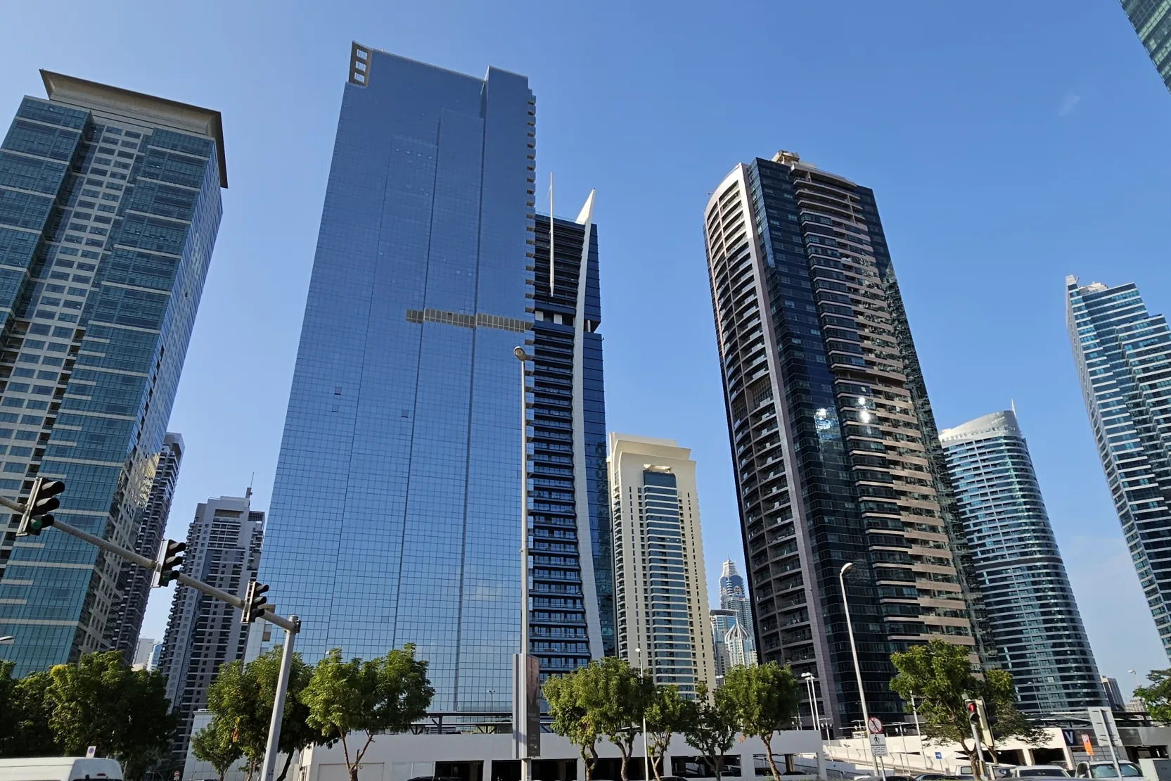 JLT Cluster V