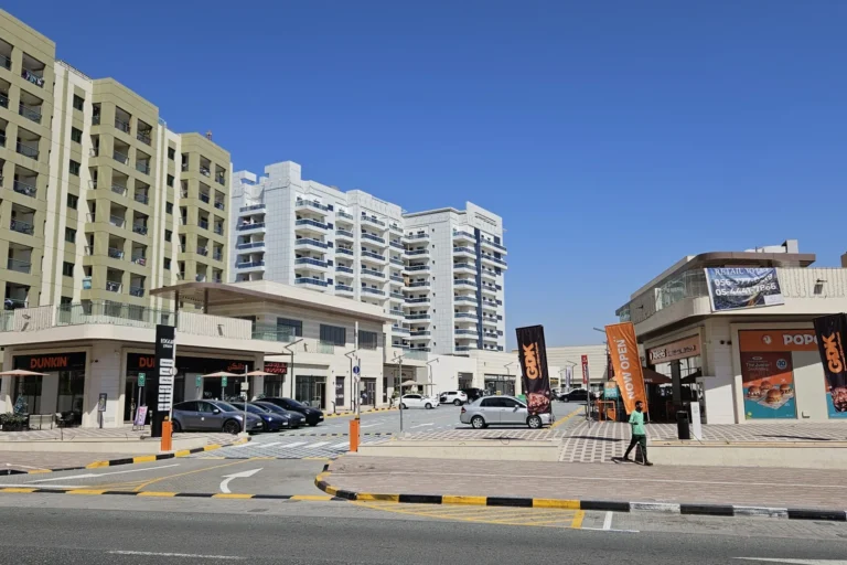 Loggia Plaza