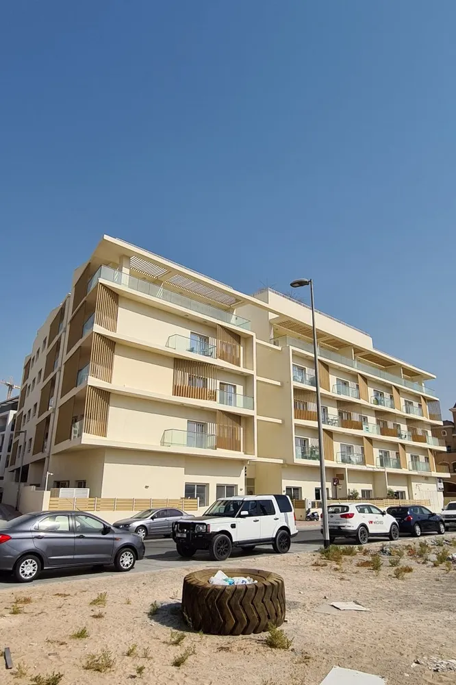 ROI analysis of apartment in PULSE SMART RESIDENCE: DLD data and real deals Continental Club Property LLC