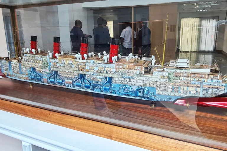 Queen Elizabeth 2