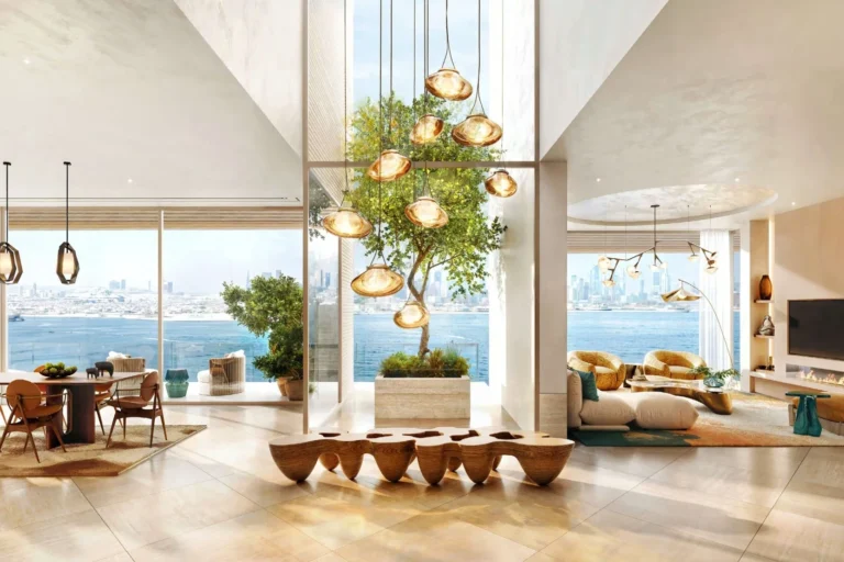 Solaya at La Mer