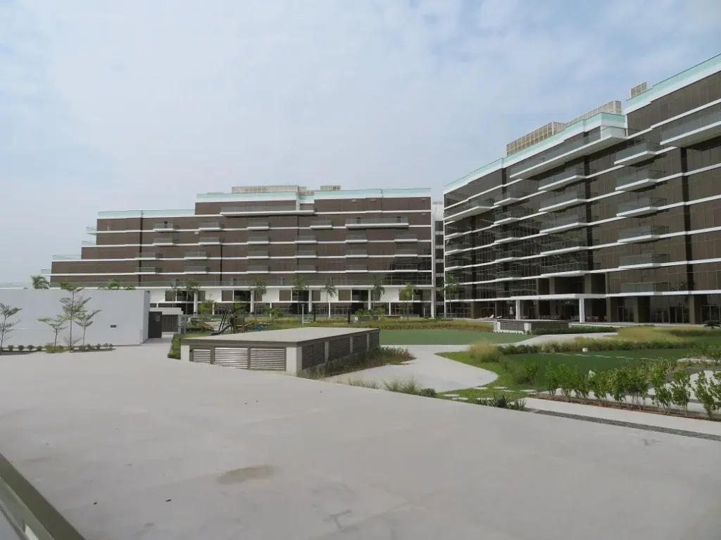 terraced facade, The 8, Palm Jumeirah, Dubai