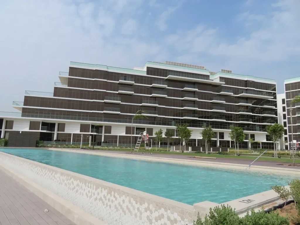 pool and building, The 8, Palm Jumeirah, Dubai