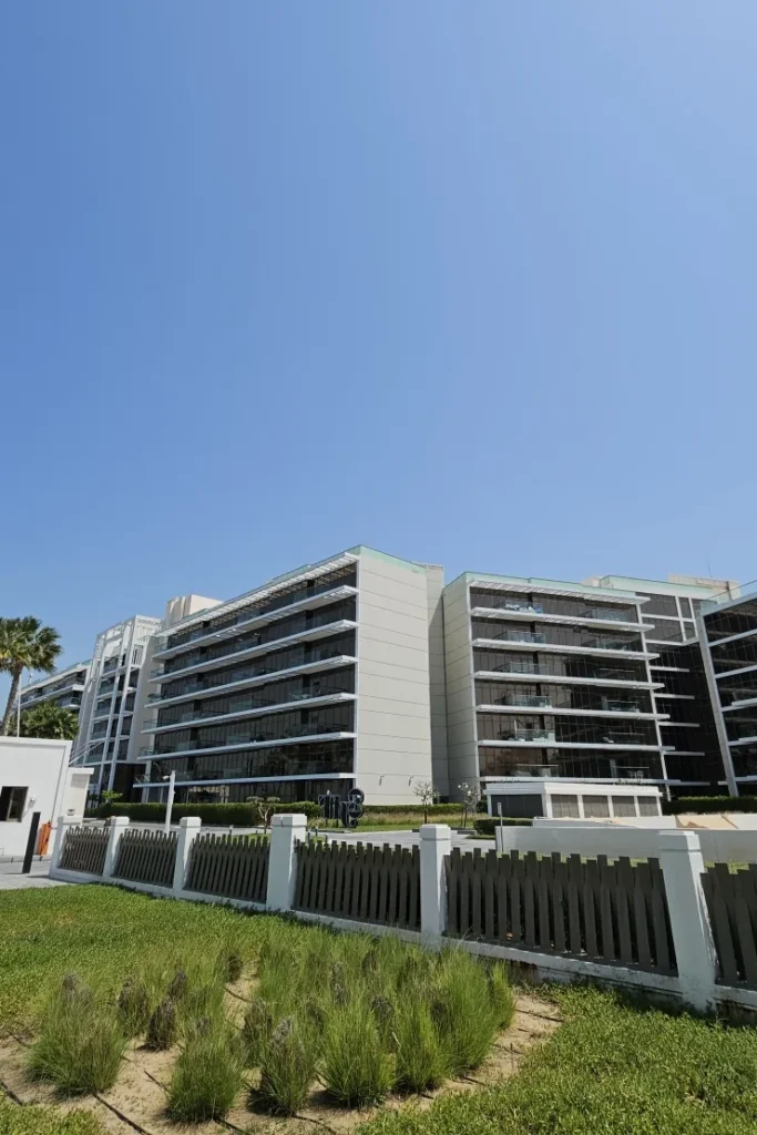 building exterior with greenery, The 8, Palm Jumeirah, Dubai