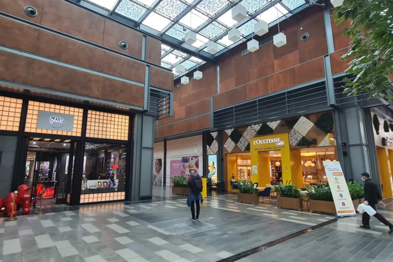 The Courtyard at City Walk