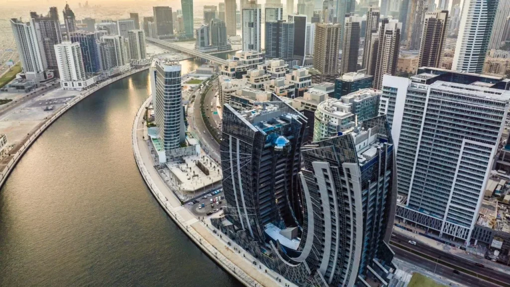 J One, Business Bay – buy apartment in Dubai with Continental Club